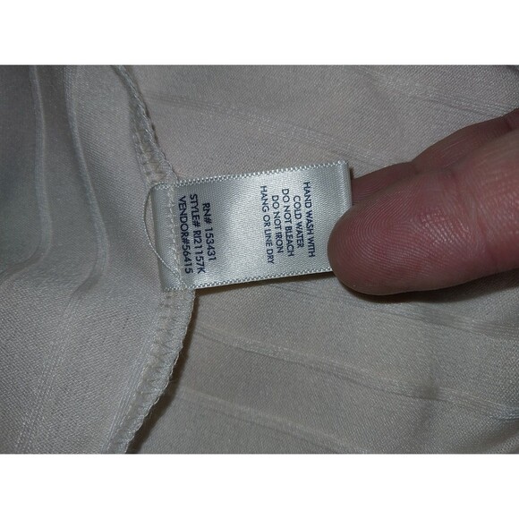 BKE Large Cream Twisted Hem Top - Picture 8 of 8